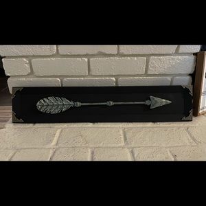 Handcrafted Arrow Accent Piece